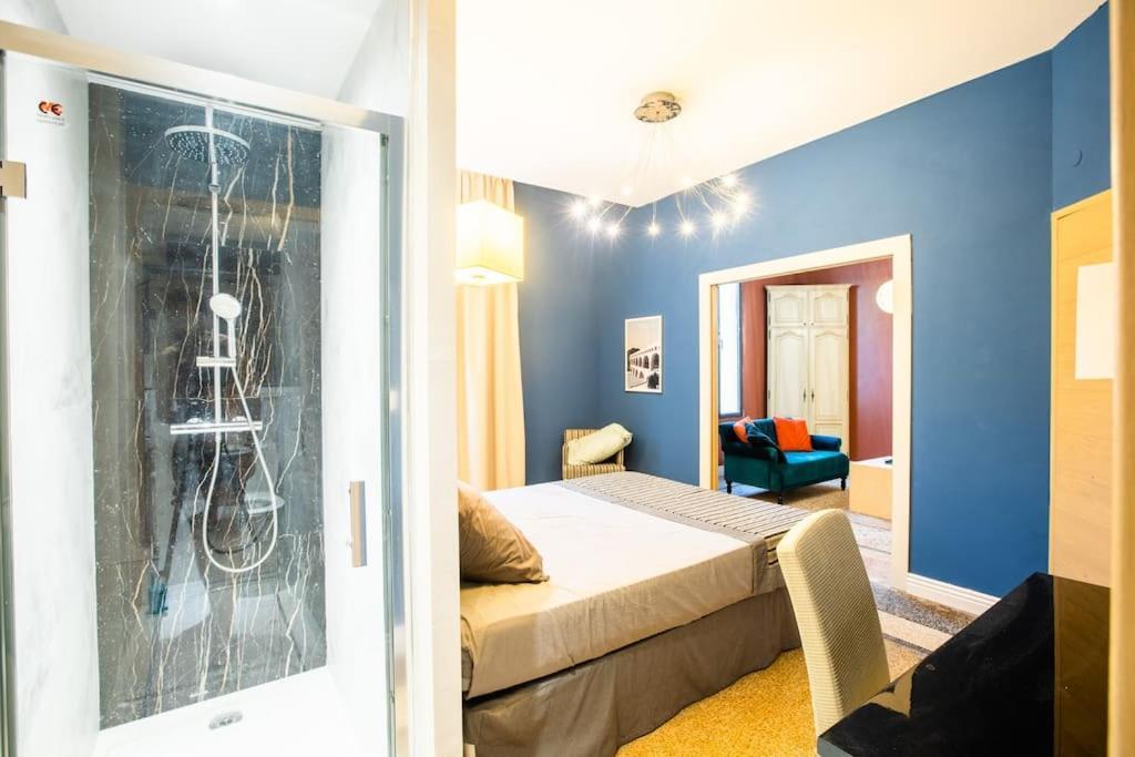 נים La Suite 2 Pieces Lit Queen Size Entree Privee מראה חיצוני תמונה